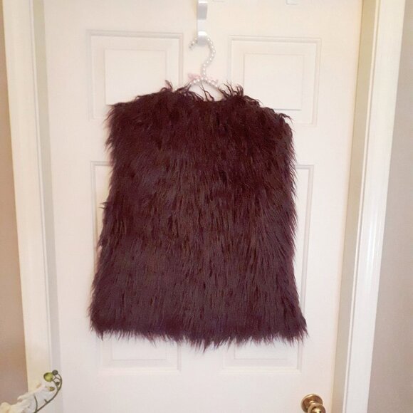 EUC Jacob wine berry purple faux fur vest Size M/L - Picture 3 of 5